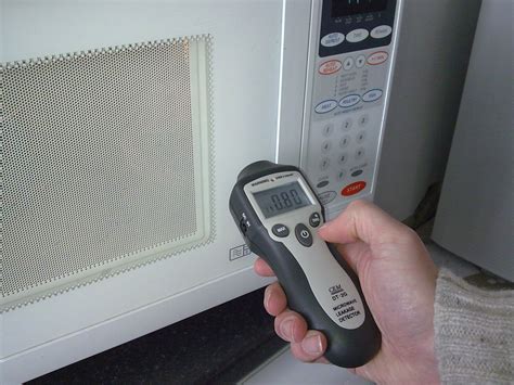 how do you know if your microwave is leaking radiation|How To Tell If Microwave Is Leaking: Simple Tests And Signs For。